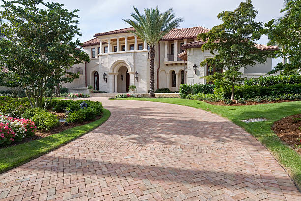 Best Professional Driveway Pavers  in Osawatomie, KS